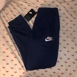 nike joggers